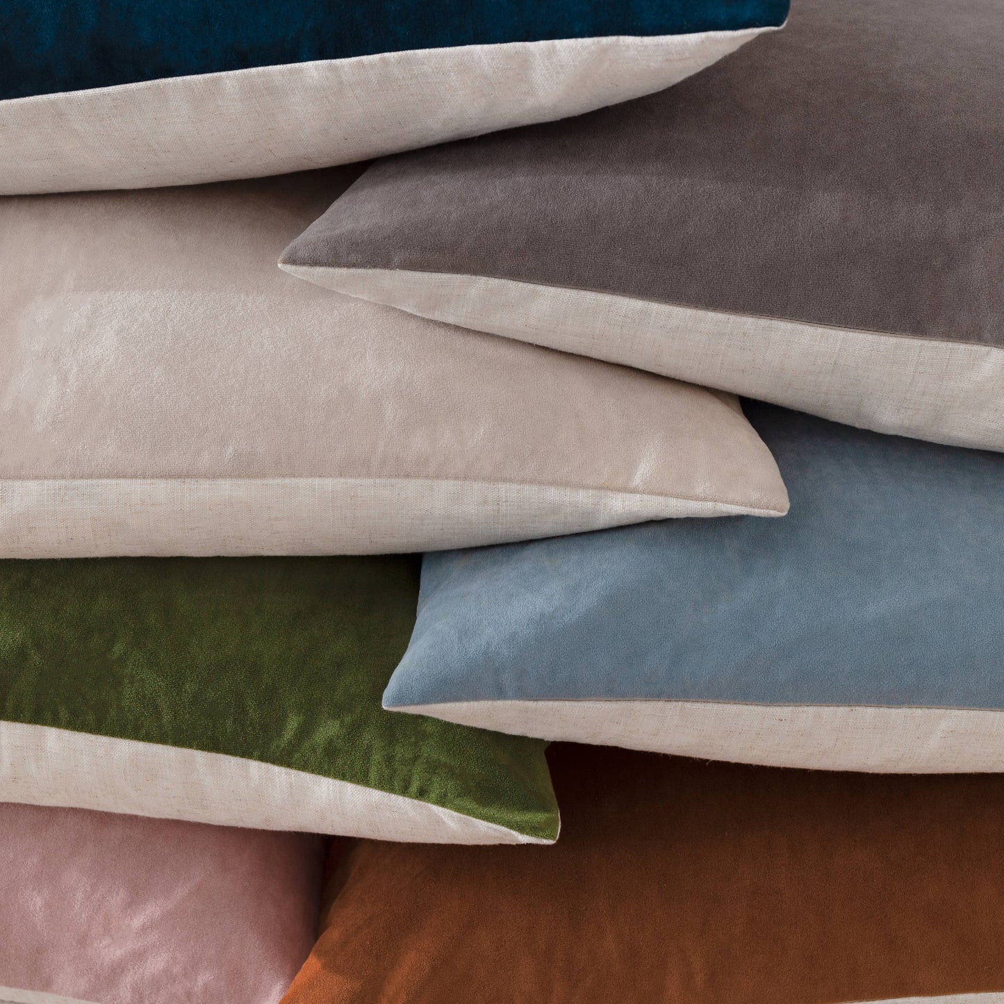 Darland Velvet Cushion Cover – Light Blue 40 x 60cm