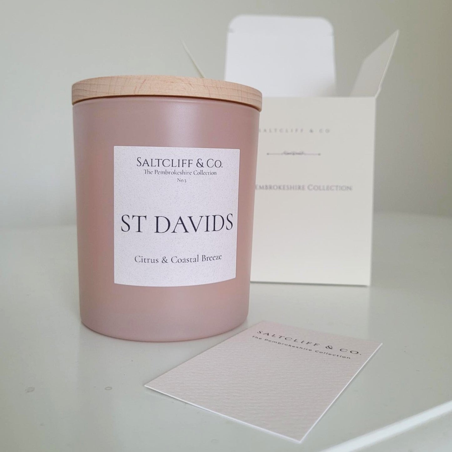 ST DAVIDS - Citrus & Coastal Breeze Luxury Candle
