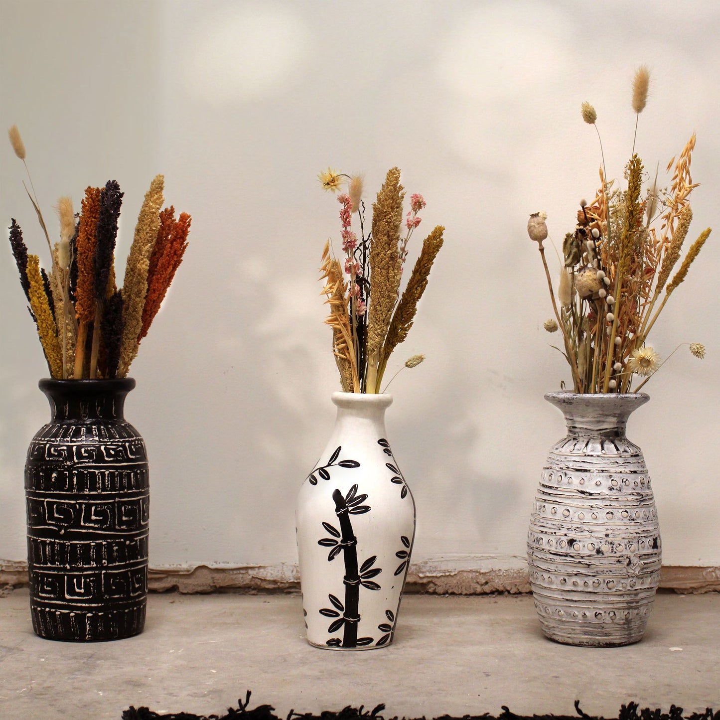 Classic Shaped Decorative Vase - Cream